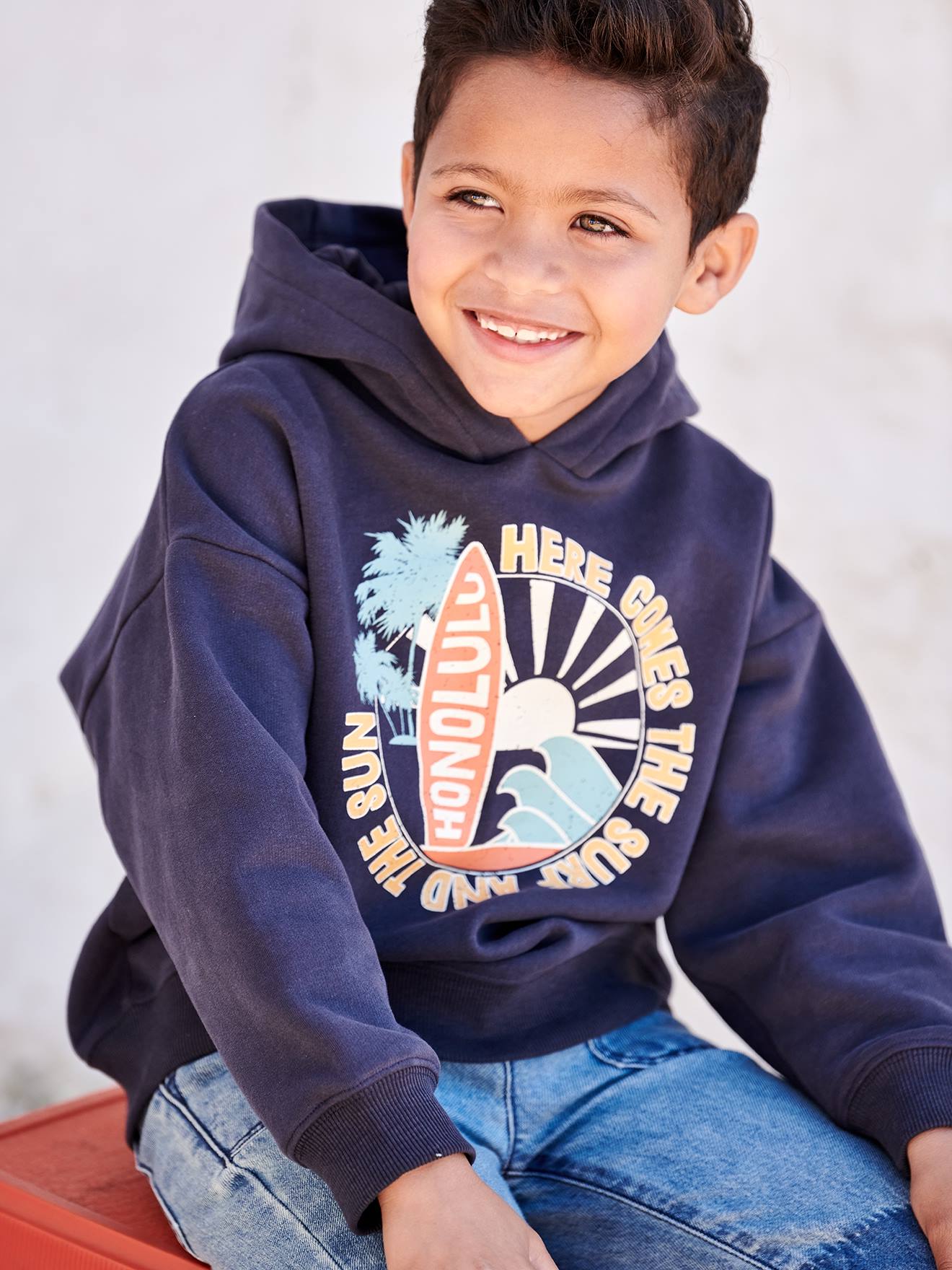 https://kids-avenue.com.ua/pages/gallery/6518/sweat-a-capuche-grand-motif-graphique-garcon (2).jpg